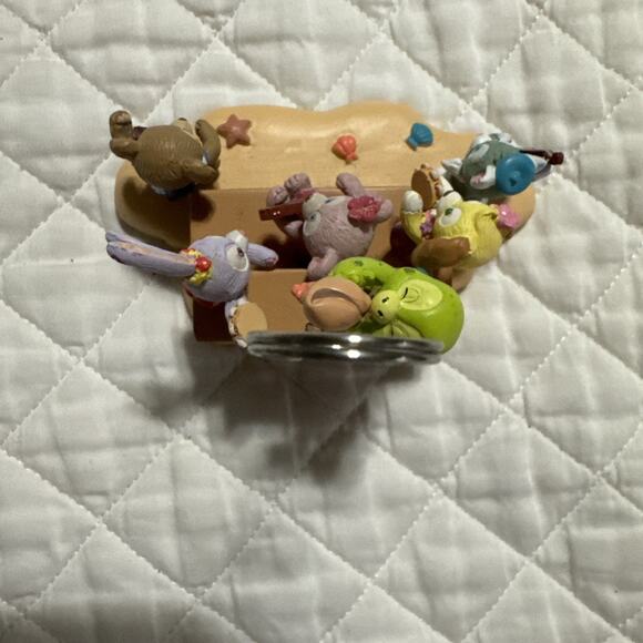 *New Disney Aulani Celebrate Ohana Duffy Stella Olu Shelly Gelatoni Photo Holder - Picture 9 of 12